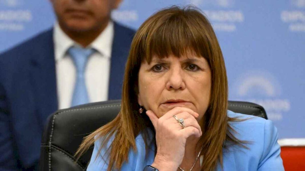 en-medio-de-la-tension-entre-iran-e-israel,-bullrich-mantiene-la-alerta-roja-en-embajadas-y-fronteras