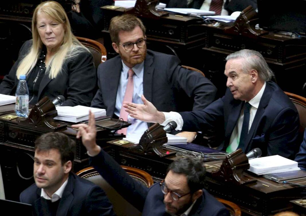 debate-de-la-ley-de-bases-de-javier-milei-en-diputados,-en-vivo:-las-ultimas-noticias