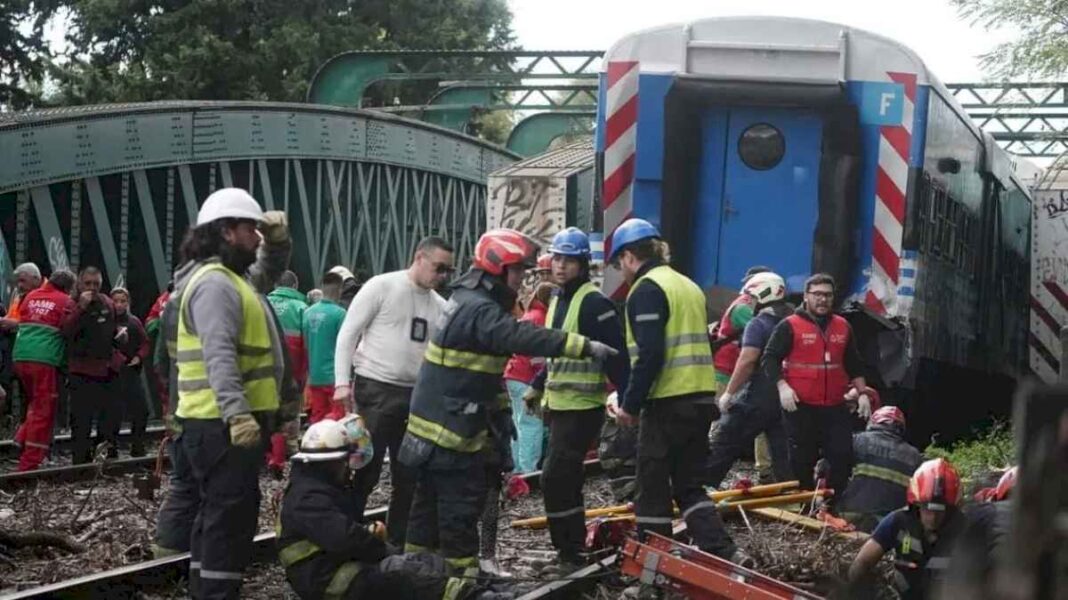 choque-de-trenes:-el-juez-citara-a-los-primeros-pasajeros-para-indagar-sobre-la-conduccion-del-maquinista