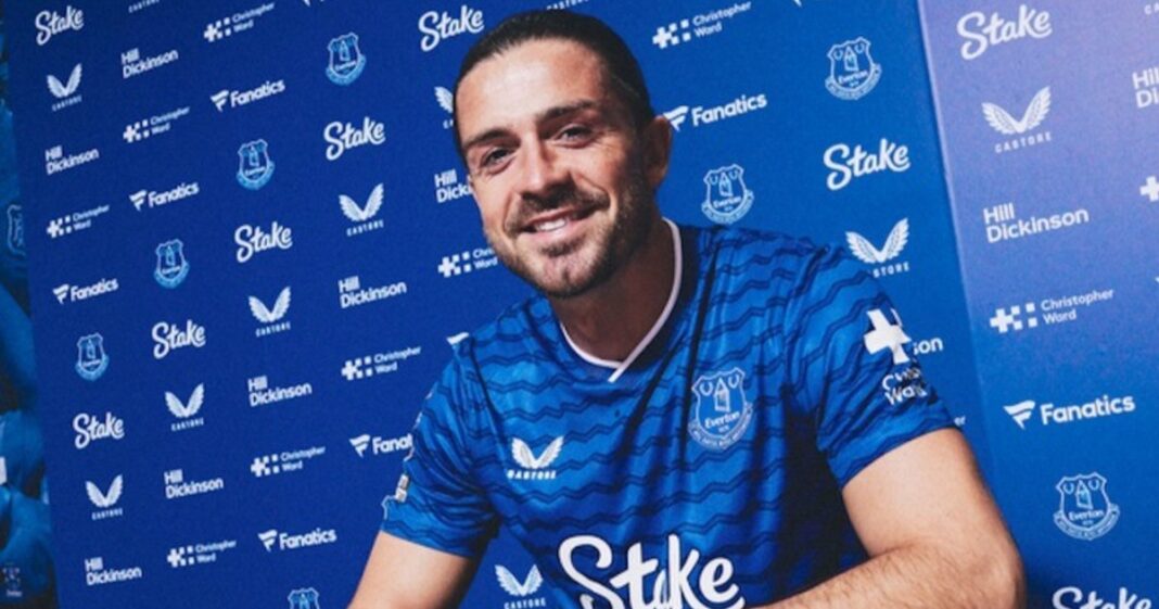 1864391-la-leyenda-del-manchester-united-que-se-comunico-con-grealish-previo-a-su-salida-del-city